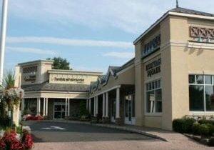 Every property is unique - it’s part of what we love about our job. But our goal is to deliver an exceptional level of service to your property, no matter what industry you serve. We specialize in service to all multi-building properties, including apartment complexes and condominiums.